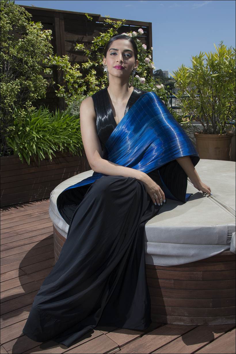 Sonam Kapoor, cannes, cannes 2016, Sonam Kapoor CANNES, Sonam Kapoor NEWS, Sonam Kapoor photos, Sonam Kapoor CANNES 2016, Sonam Kapoor DRESS, Sonam Kapoor SARI, entertainment photos