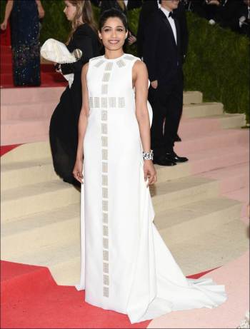 Claire Danes channels Cinderella in light-up gown at Met Gala