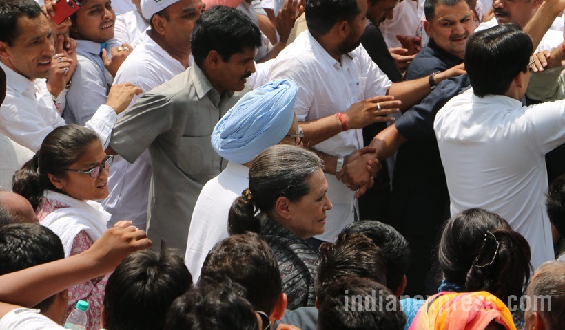 rahul gandhi, sonia gandhi, manmohan singh, congress march, sonia gandhi arrest, manmohan arrest, congress march photos, congress news, congress march news, india news, indian express