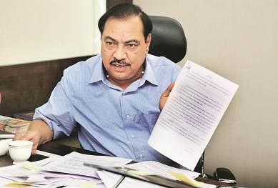 Eknath Khadse, Khadse, Congress, Dawood Ibrahim, Dawood Ibrahim Khadse, Narendra Modi, PM Modi, Modi Khadse, Congress Khadse, Khadse resignation, Eknath Khadse resigns, Randeep Surjewala