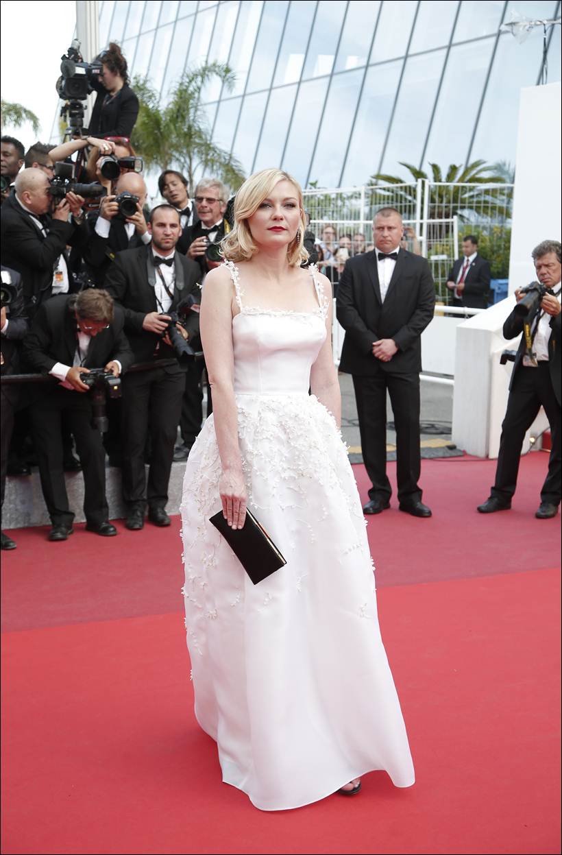 Sonam Kapoor, Kirsten Dunst, Usher, cannes, cannes 2016, cannes film festival, cannes pics, cannes red carpet, cannes red carpet pics, sonam kapoor pics, Ana De Armas, Edgar Ramirez, Chris Pine, Ben Foster, Chris Tucker, Ruth Negga, Joel Edgerton, Livia Firth, Joel Edgerton, Kate Moss, Mischa Barton, entertainment