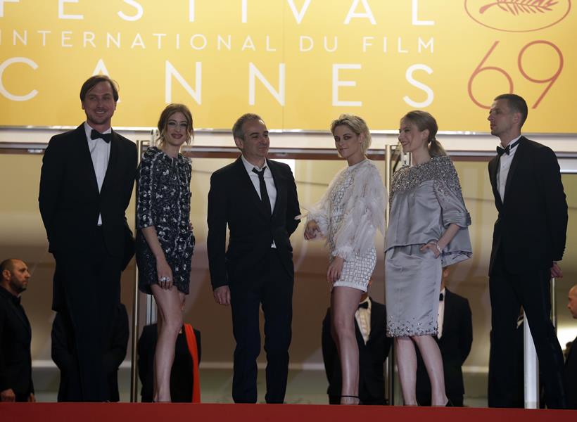 Kristen Stewart, Lars Eidinger, Cannes 2016, cannes, Cannes 2016 updates, Cannes 2016 red carpet, Cannes 2016 photos, Chloe Sevigny, director Olivier Assayas, Adriana Ugarte, Emma Suarez, Pedro Almodovar, entertainment photos
