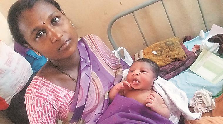 pune, latur, PMPML, latur woman delivers baby, delivery on bus, pune news, indian express pune