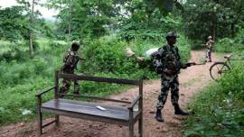 maoist ranchi, maoist in ranchi shoot three, ranchi maoists shoot three, three dead in ranchi, maoist killing in ranchi, india news, indian express,