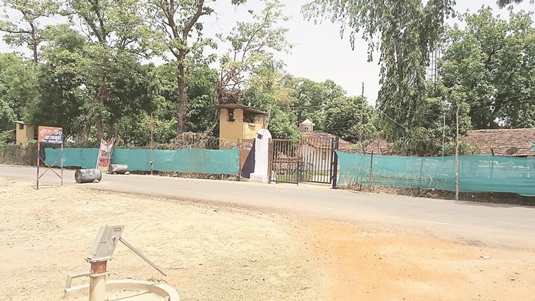 Chhattisgarh,  Bastar, chhattisgarh naxal killed, chhattisgarh naxal encounter, Naxals, Naxals commander, Naxals killed, Gun battle, Local organisation squad, CRPF, Commando Battalion for Resolute  Action, India News, chhattisgarh news, latest news