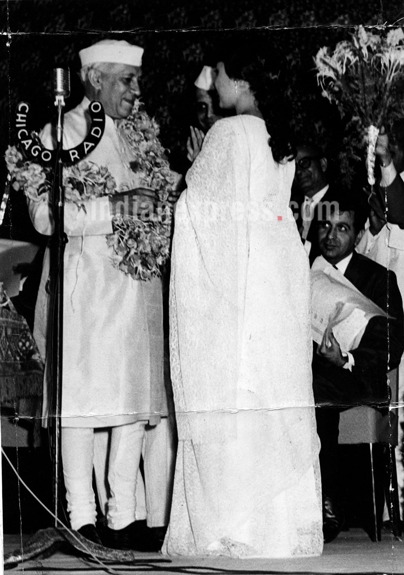 jawaharlal nehru, jawaharlal nehru birthday, nehru birthday, childrens day, first prime minister, jawaharlal nehru photos, jawaharlal nehru rare photos, jawaharlal nehru rare pictures, india news, nehru historic photos, nehru news, latest news