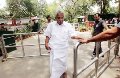 Kerala solar scam, Oommen Chandy, Congress, Pinarayi Vijayan, Solar Scam, Saritha S Nair, India news, Indian Express