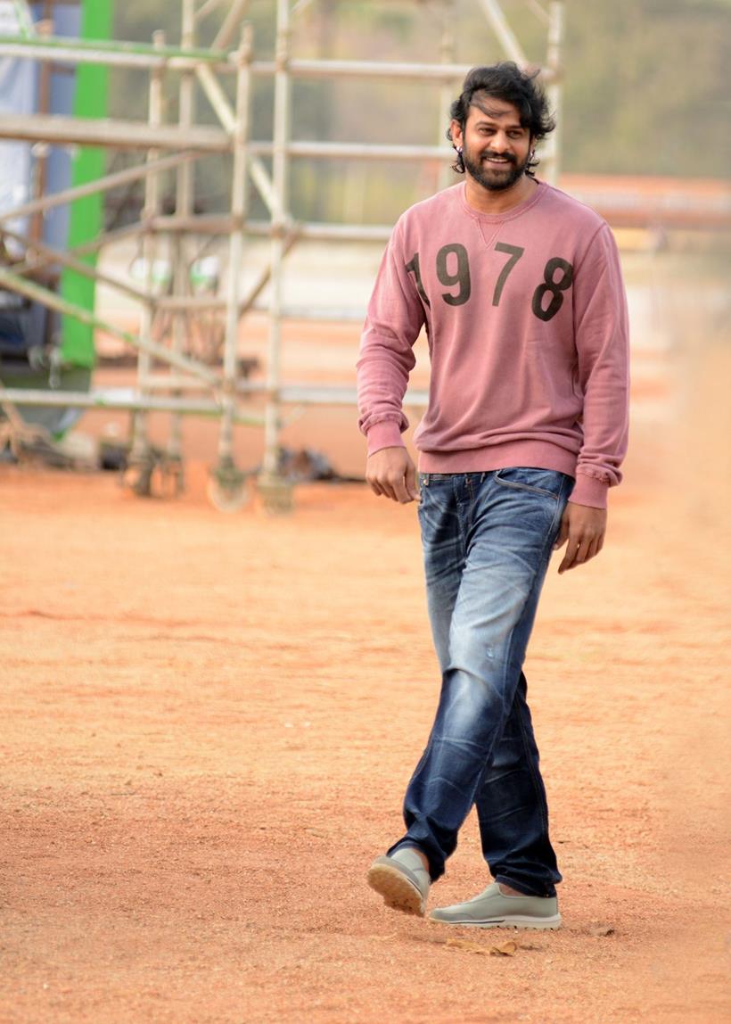 Salman Khan, Salman Khan bachelor, Sultan, Hrithik Roshan, Hrithik Roshan bachelor, Mohenjodaro, Prabhas, Prabhas bachelor, Prabhas, Prabhas Baahubali, Ranbir Kapoor, Ranbir Kapoor bachelor, Jagga Jasoos, Ranbir Kapoor Saawariya, Saawariya, Farhan Akhtar, Farhan Akhtar bachelor, Rock On 2, Farhan Akhtar social work, Entertainment news
