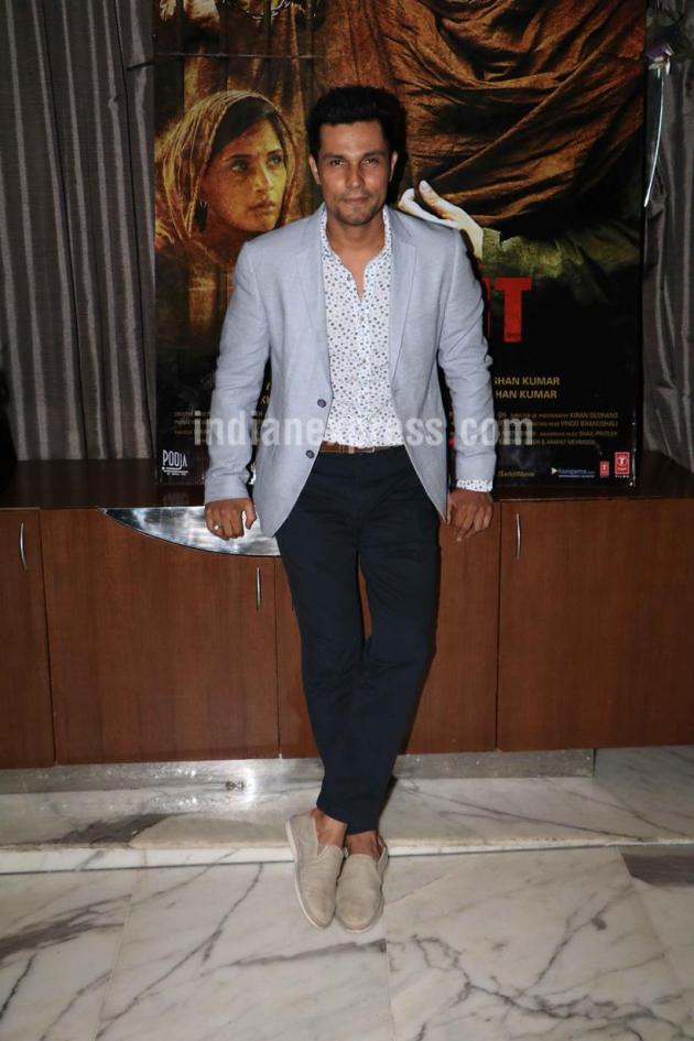 Sarbjit, Sarbjit movie, Aishwarya rai bachchan, Randeep hooda, Sarbjit Aishwarya, Aishwarya Rai Sarbjit, Sarbjit success party, Sarbjit movie collections, Sarbjit box office collections, Sarbjit movie box office collections, Omung KUmar, Darshan Kumar, Jackky Bhagnani, Sarbjit party pics