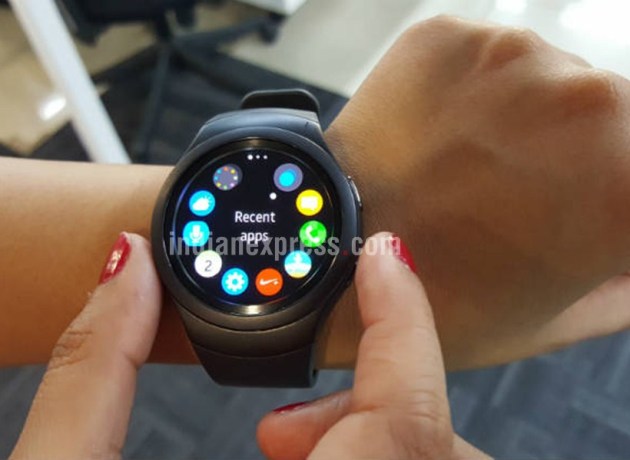 Pebble, Pebble Time Steel, Pebble Time Steel Review, Fitbit, Fitbit Blaze, Huawei, Huawei Watch classic, Apple Watch, Moto 360, Moto 360 review, Samsung, Samsung Gear S2 review, smartwatch, Android Wear, Tizen, tech news, technology