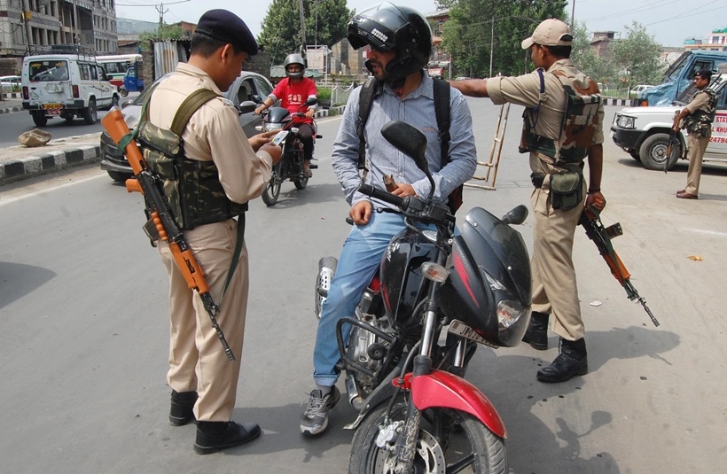 Srinagar attack, Militant attack, Srinagar police attack, Hizbul Mujahideen, Zadibal police, terrorism srinagar, J&K police, J&K militants, J&K terrorism