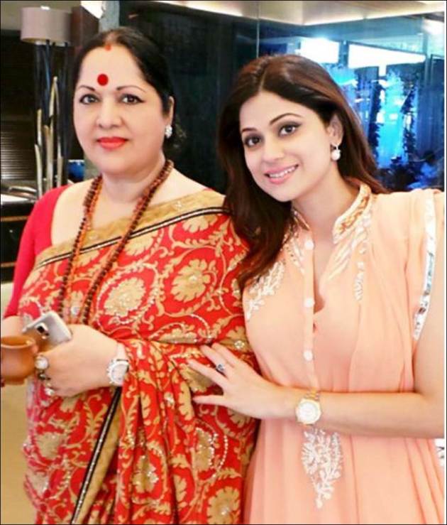 Mothers Day, happy mothers day, Preity Zinta, Bipasha Basu mom, Bipasha Basu, Twinkle Khanna, Preity Zinta mom, Madhuri dixit, mothers day wishes, jacqueline fernandez, bollywood actress moms, entertainment photos