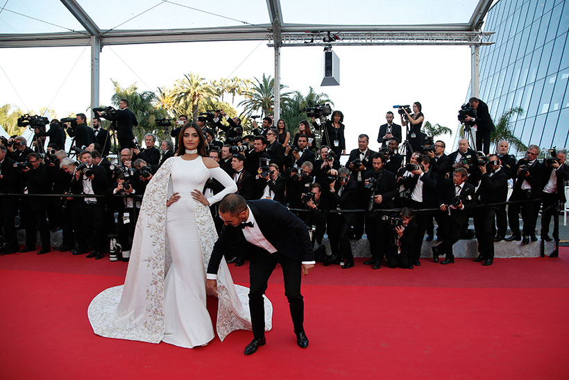 sonam kapoor, sonam cannes, sonam kapoor cannes, cannes fashion, cannes bollywood fashion, cannes red carpet, cannes film festival, cannes 2016