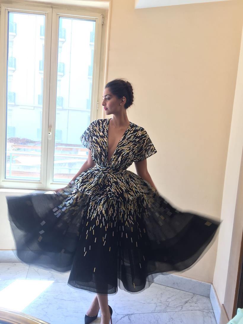 Sonam Kapoor, Cannes 2016, Sonam Cannes, Sonam Kapoor Cannes look, Sonam Cannes 2016, Sonam Cannes black dress, Sonam Kapoor in black, Sonam Kapoor in white, Sonam Kapoor cannes 2016, Cannes, Entertainment news