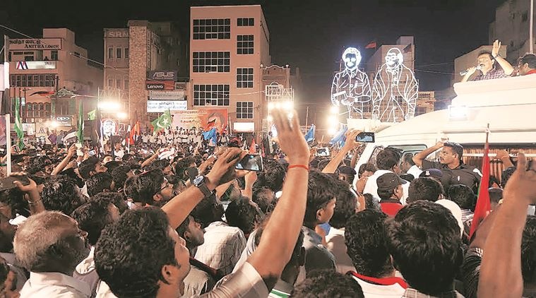 From the Vellore crowd, cheers of Thalapathi, Thangathalapathi (beloved general), future chief minister. Arun Janardhanan