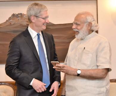 Apple, Tim Cook PM Modi, PM Modi meets Tim Cook, Apple CEO Tim Cook, Tim Cook Hyderabad Maps office, Modi Tim Cook, Apple CEO India visit, Apple CEO meets PM, technology, technology news
