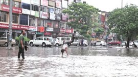 pune monsoon, pune rain, pune water clogging problem, pune civic administration, PMC, pune mayor, prashant jagtap, water drain, water drain cleanup, pune, pune news