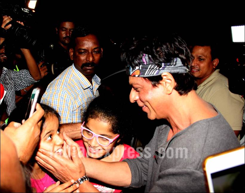 shah rukh khan, suhana khan, shah rukh khan pics, srk, srk daughter, shah rukh khan daughter, shah rukh khan daughter pics, shah rukh khan suhana pics, srk suhana pics