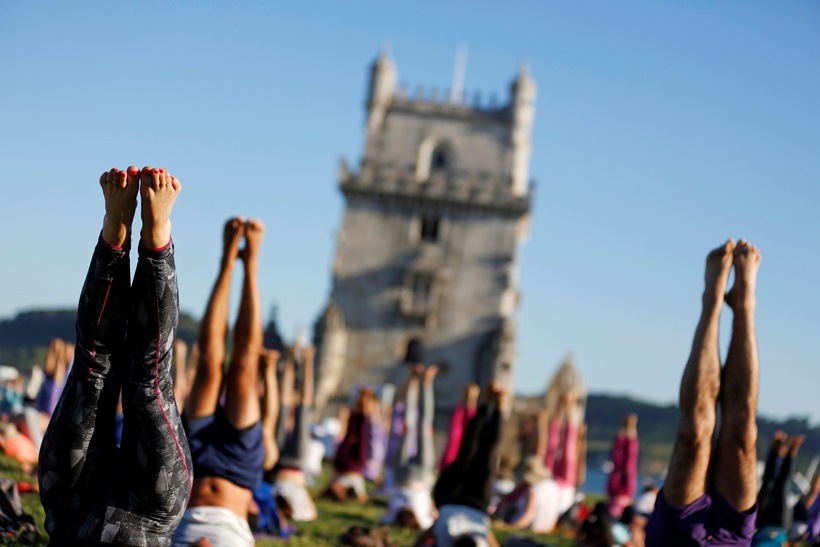 International Day of Yoga, International Day of Yoga 2016, International Yoga Day, World Yoga Day, yoga day, World Yoga Day in strange places, yoga day in front of Sydney Opera House, yoga day in SpiceJet, yoga day in water, yoga day in Siachen,