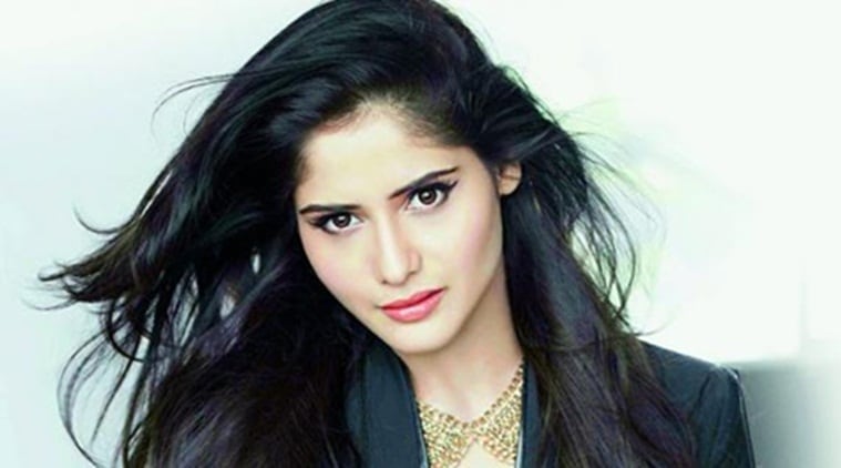 Aarti Singh's hidden cricket talent,likes to play cricket and loves bowling.