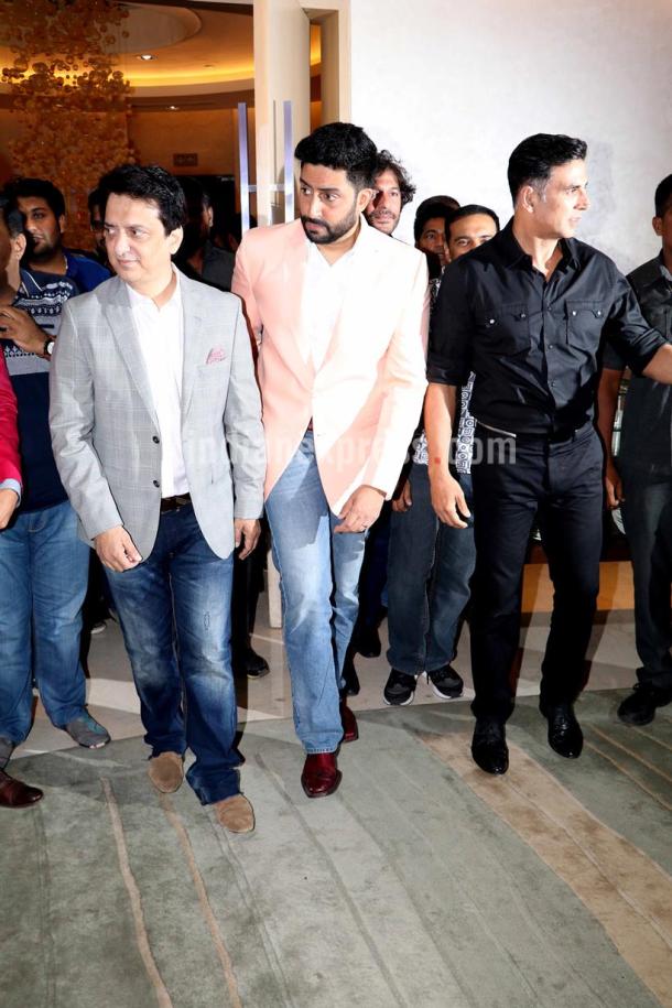 Akshay Kumar, Abhishek Bachchan, Riteish Deshmukh celebrate Housefull 3