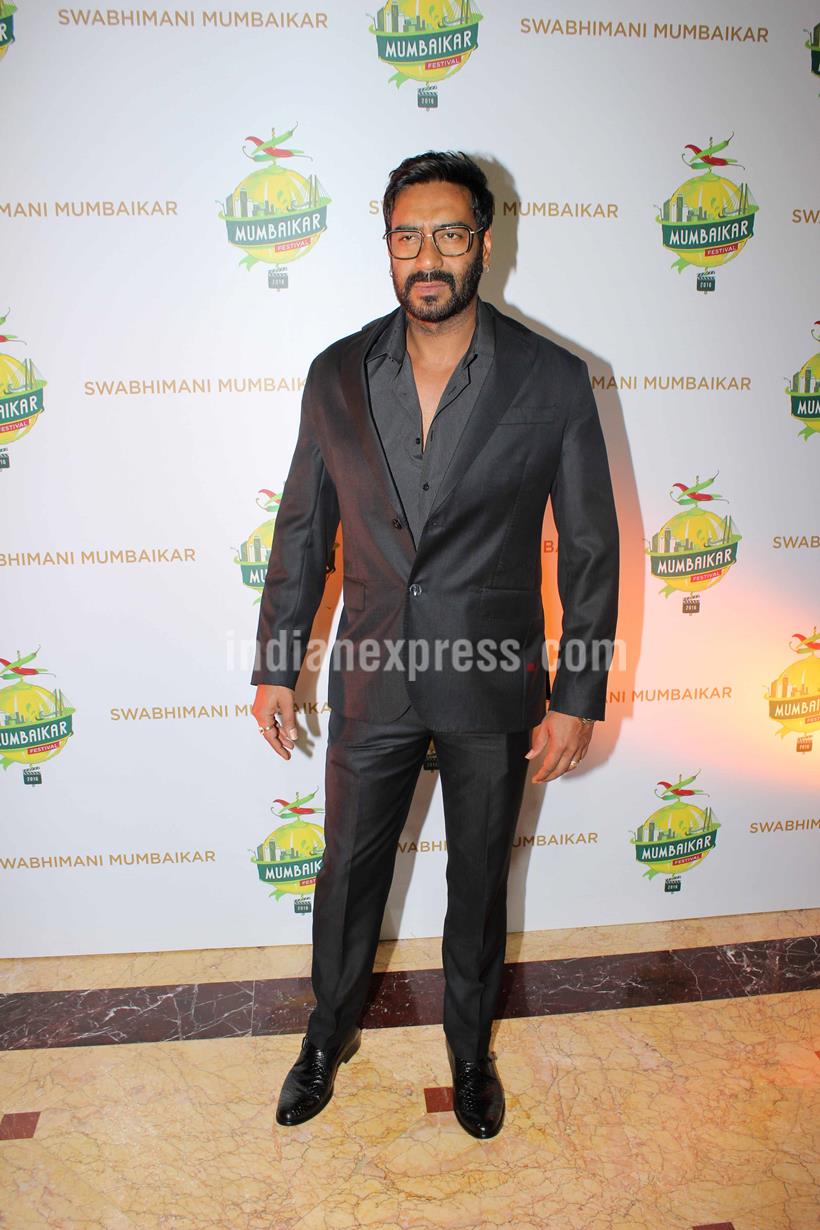 Ajay Devgn, Kajol, Preity Zinta, Ajay devgn Kajol, Preity Zinta pics, Ajay Devgn pics, Kajol pics, Madhur Bhandarkar, Vivek Oberoi, Govinda, Swabhimani Mumbaikar Awards, Entertainment pics, bollywood pics, Celebrity pics, latest bollywood pics