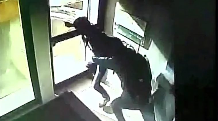 atm theft, gurgaon atm machine stolen, gurgaon atm stolen, indian express news, delhi news