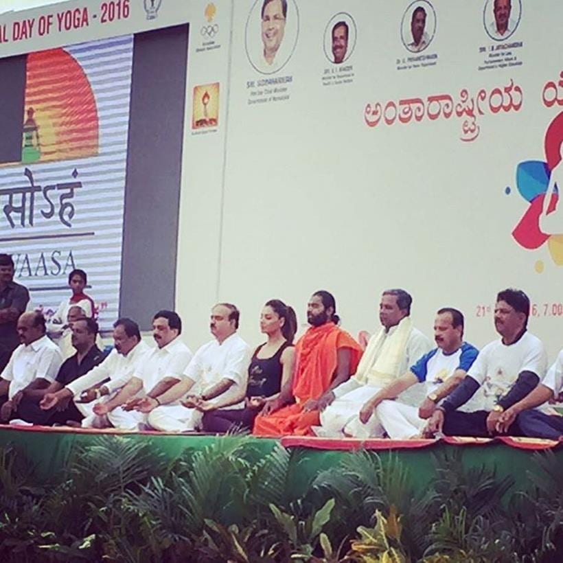 International Yoga Day, International Yoga Day 2016, Bipasha Basu, Karan Singh Grover, Bipasha Karan, Bipasha Karan Yoga, Malaika Arora Khan, Sofia Hayat, Bipasha Basu Yoga, Malaika Arora Khan yoga, Sofia Hayat yoga, Neha Dhupia, Deepika Singh, Diya aur baati Hum, Kavita Kaushik, International Yoga Day pics, International Yoga Day celebs pics