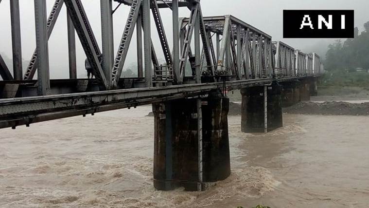 Rains, West Bengal, West Bengal Rains, West Bengal, Bengal, Northern West Bengal, Himalayas, Jalpaiguri, Coochbehar, Darjeeling, West Bengal News, India News