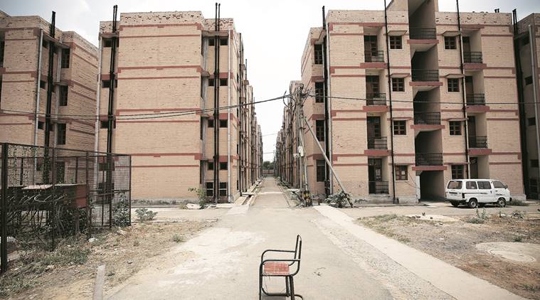 delhi, delhi news, delhi houses, unoccupied houses in delhi, Jawaharlal Nehru National Urban Renewal Mission, slum dwellers in delhi, delhi slum dwellers, DUSIB, UPA government, congress, bjp, Rajiv Awas Yojana, indian express news, indian express hardlook