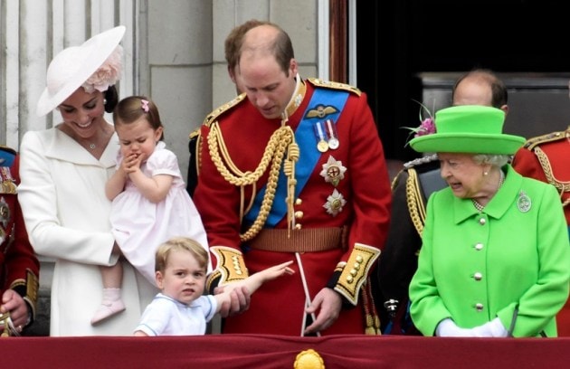 UK queen, queen Elizabeth, Queen of England, Kate Middleton, Prince williams, trooping, UK trooping, Uk colour of paradise, Elizabeth II, queen Elizabeth 90th Birthday,