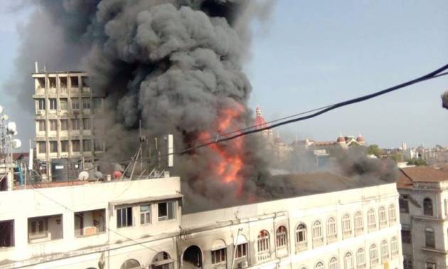 mumbai, fire, mumbai fire, Colaba fire, Colaba Causeway, Colaba Causeway fire, mumbai regal cinema fire, regal cinema fire, metro house fire, mumbai news, maharashtra news, maharashtra fire