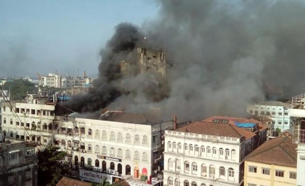 mumbai, fire, mumbai fire, Colaba fire, Colaba Causeway, Colaba Causeway fire, mumbai regal cinema fire, regal cinema fire, metro house fire, mumbai news, maharashtra news, maharashtra fire