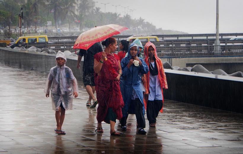 mumbai rains, mumbai monsson, mumbai weather, worli rain, mumbai worli, rains, monsoon, maharashtra rains, maharashtra monsoon, maharashtra weather