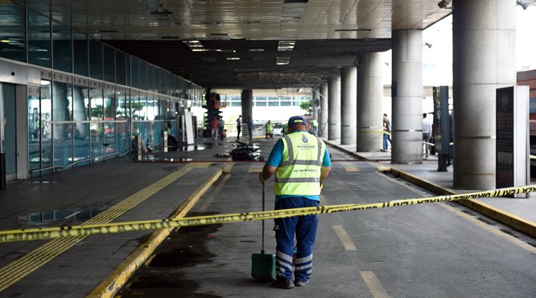 Turkish police, turkey police istanbul istanbul attack, istanbul airport blast, istanbul aiport suicide bomb, ataturk airport blast, suicide bomb, isis, islamic state, istanbul, islamic state, istanbul attacks news, world news