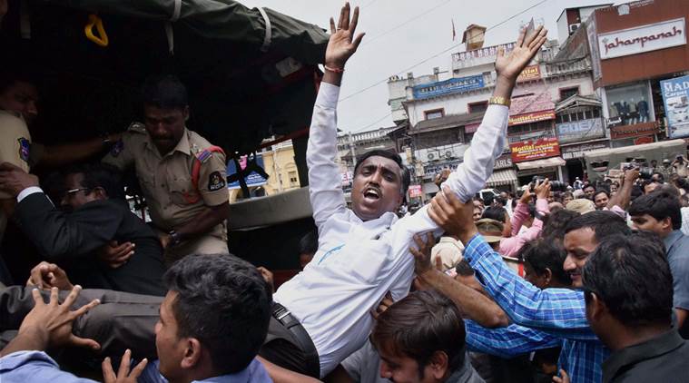 RPT...Hyderabad: Police detain the Telangana Advocates who were protesting as a part of the Chalo High court demanding bifurcation of the existing Hyderabad high court and immediate recall of provisional allocation list of judicial officers between the states of Telangana and Andhra Pradesh in Hyderabad on Monday. PTI Photo (PTI6_13_2016_000157A)