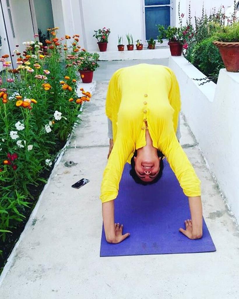 International Yoga Day, International Yoga Day 2016, Bipasha Basu, Karan Singh Grover, Bipasha Karan, Bipasha Karan Yoga, Malaika Arora Khan, Sofia Hayat, Bipasha Basu Yoga, Malaika Arora Khan yoga, Sofia Hayat yoga, Neha Dhupia, Deepika Singh, Diya aur baati Hum, Kavita Kaushik, International Yoga Day pics, International Yoga Day celebs pics