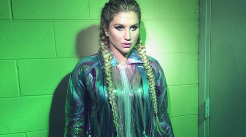 Kesha Fires Back At Body Shamers On Instagram, Gives A Fitting.