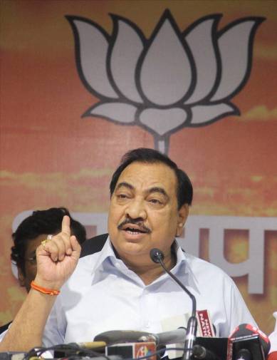 Eknath Khadse, Eknath Khadse resign, Eknath Khadse dawood, Eknath Khadse land deal, Eknath Khadse pune land deal, bjp Eknath Khadse, mumbai news, india news