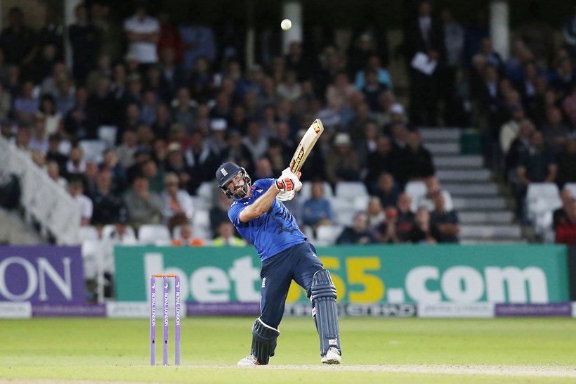 Liam Plunkett, Plunkett, Plunkett batting, plunkett batting, Plunkett six, England vs Sri Lanka, Eng vs SL, Sri Lanka vs England, SL vs Eng, Cricket
