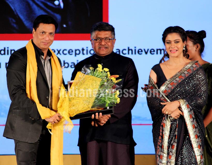 Ajay Devgn, Kajol, Preity Zinta, Ajay devgn Kajol, Preity Zinta pics, Ajay Devgn pics, Kajol pics, Madhur Bhandarkar, Vivek Oberoi, Govinda, Swabhimani Mumbaikar Awards, Entertainment pics, bollywood pics, Celebrity pics, latest bollywood pics