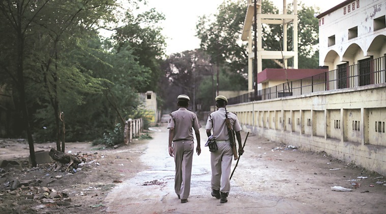 Mathura, Mathura clashes, Mathura violence, Akhilesh Yadav, mathura netaji club, mathura clashes netaji group, Mathura violence politics, Mathura deaths, UP clash, uttar pradesh clash, mathura clash, Jawahar Bagh by activists, azad bharat vidhik Vaicharik Kranti Satyagrahi, H R Sharma, policeman dead, dead policeman, mathura police dead, uttar pradesh news, india news
