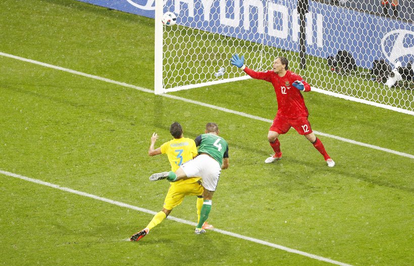 Euro 2016 photos, Euro 2016 pics, Euros photos, Euros pics, football photos, European championships photos, Euro 2016 pictures, Euro 2016 images, Euro 2016 pictures, Northern Ireland vs Ukraine photos, Northern Ireland football photos, Ukraine football photos, Northern Ireland Ukraine pics
