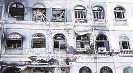 metro house 480 mhada, mumbai metro house fire, cafe mondegar, colaba fire, fire in colaba, metro plaza, mumbai, mumbai news, indian express mumbai