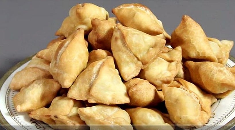 Monsoon snacks, monsoon food, snacks for monsoon, monsoon snacks recipes, Express recipes, dabeli, samosa, kachori, masala peanuts, aloo tikki, rice papdi
