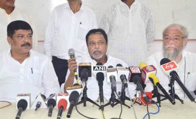 Trinamool Congress, Left Front, Siliguri municipal corporation, Mamata Banerjee, West Bengal News, Mukul Roy, Latest news, West Bengal news,