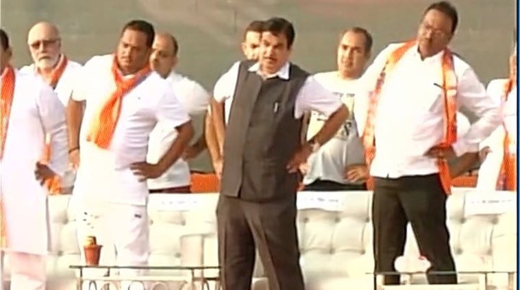 Nitin Gadkari performing asanas in Nagpur/ ANI