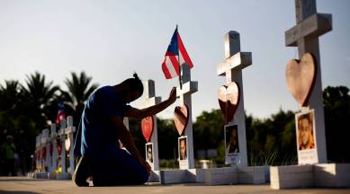 Orlando shooting, Orlando, Florida shooting, Florida, Orlando gay shooting, Gay nightclub shooting, Florida gay nightclub shooting, Orlando united, Florida citizens, Mourners, Florida Mourners, Orlando deaths, Orlando tributes, world news