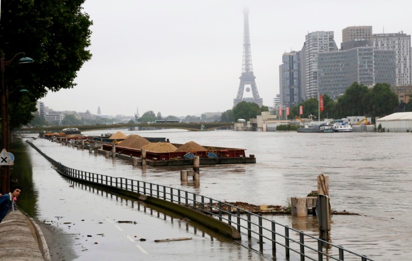 Europe flood, france, france flood, paris floods, floods in Paris, germany, germany flood, paris flood, paris, Seine floods, france flood emergency,paris museums floods, Louvre, Orsay, Louvre museums floods, Orsay meusems floods, Texas floods, Texas, Flood casualities, Floods deaths, Deaths due to floods, Flood pictures, world news