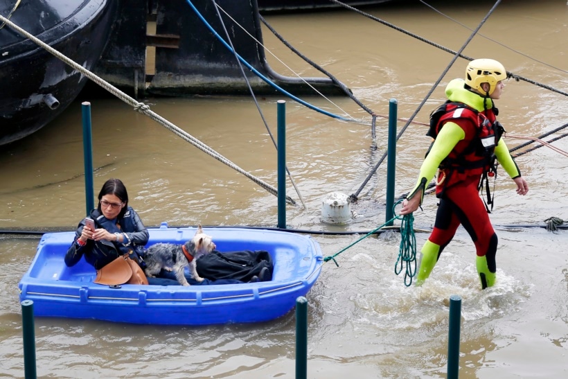 Europe flood, france, france flood, paris floods, floods in Paris, germany, germany flood, paris flood, paris, Seine floods, france flood emergency,paris museums floods, Louvre, Orsay, Louvre museums floods, Orsay meusems floods, Texas floods, Texas, Flood casualities, Floods deaths, Deaths due to floods, Flood pictures, world news